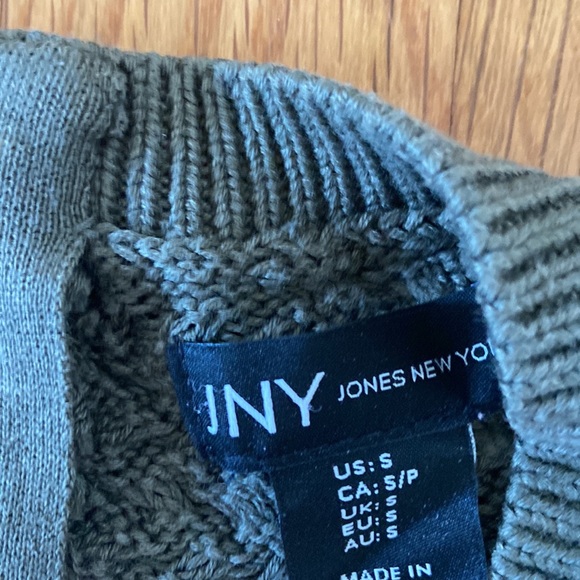Green JNY sweater - Picture 2 of 2